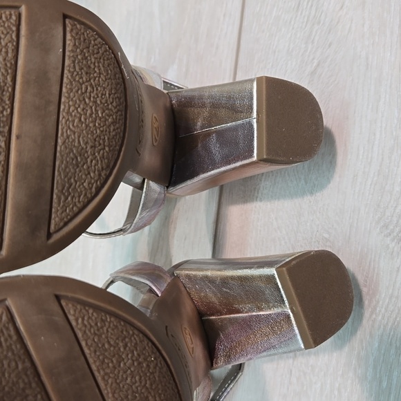 Circus By Sam Edelman Esther Metallic Ankle Heels Sandals shoes sz 7.5M - Picture 15 of 16